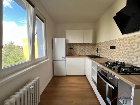 Pronájem bytu 2+1, Praha - Malešice, Bydžovského, 57 m2