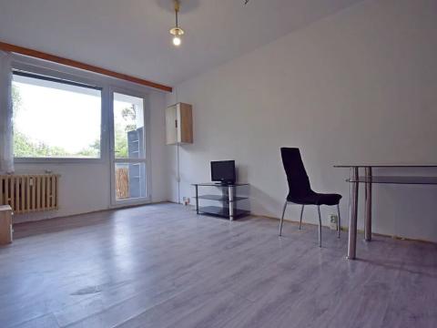 Pronájem bytu 2+kk, Praha - Kobylisy, Mirovická, 45 m2