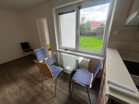 Pronájem bytu 2+kk, Praha - Horní Počernice, Khodlova, 55 m2