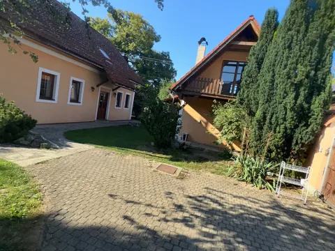 Prodej rodinného domu, Bělá pod Bezdězem, 140 m2