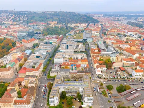 Pronájem kanceláře, Praha, 1300 m2