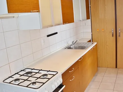 Pronájem bytu 2+kk, Praha, Sedlčanská, 55 m2
