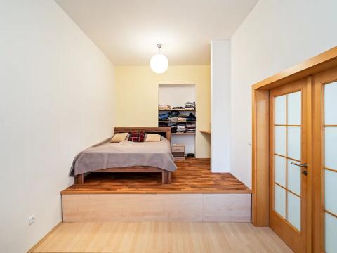 Pronájem bytu 2+kk, Praha - Smíchov, Na Skalce, 45 m2