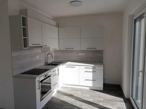 Pronájem bytu 2+kk, Liberec, Tatranská, 59 m2
