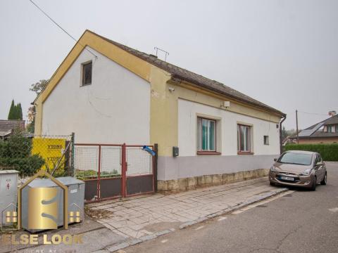Prodej rodinného domu, Smiřice, U Stadionu, 248 m2