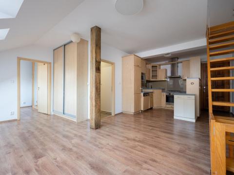 Pronájem bytu 2+kk, Pardubice - Bílé Předměstí, Husova, 79 m2