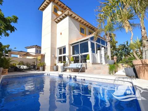 Prodej vily, Orihuela, Španělsko, 103 m2