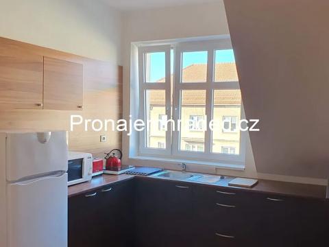 Pronájem bytu 2+kk, Hradec Králové, Okružní, 62 m2