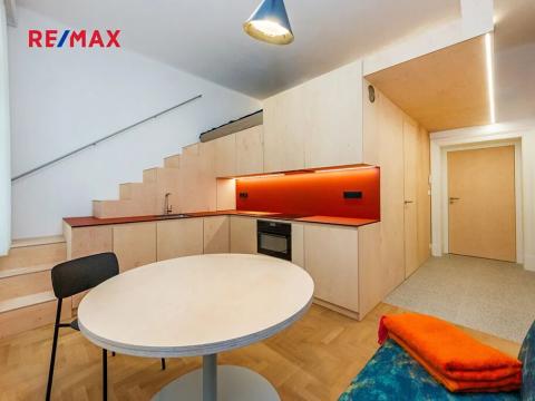 Pronájem bytu 1+kk, Praha - Josefov, Žatecká, 27 m2