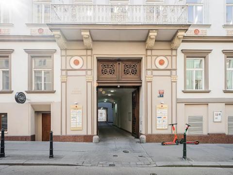 Pronájem kanceláře, Praha - Nové Město, Krakovská, 120 m2