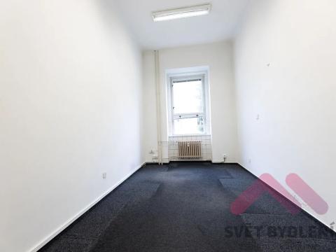 Pronájem kanceláře, Praha - Karlín, Peckova, 212 m2