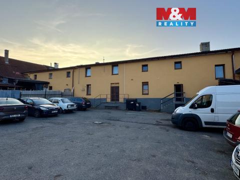 Pronájem výrobních prostor, Hostomice, Tyršovo náměstí, 220 m2