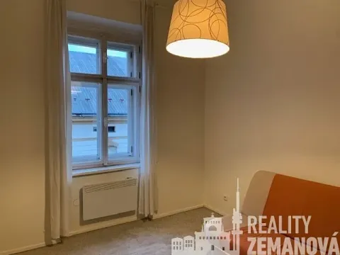 Pronájem bytu 1+1, Praha - Smíchov, Vltavská, 30 m2