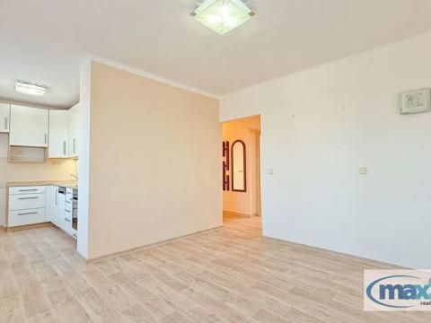 Prodej bytu 3+1, Bukovina nad Labem, 62 m2