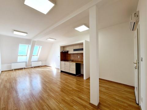 Pronájem bytu 1+kk, Brno, Masarykova, 34 m2