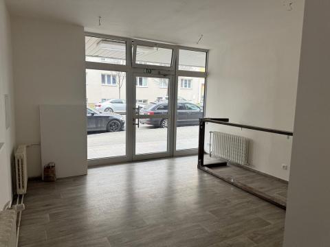 Pronájem obchodního prostoru, Zlín, Zarámí, 22 m2