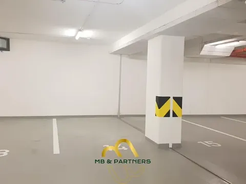 Prodej garážového stání, Praha - Holešovice, U průhonu, 13 m2