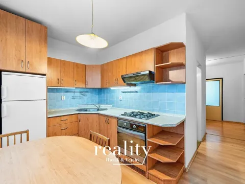 Prodej bytu 3+1, Znojmo, Pražská, 75 m2