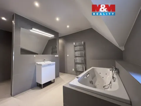 Pronájem bytu 1+kk, Zákupy, Nádražní, 65 m2