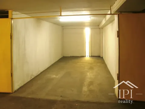 Pronájem garáže, Praha - Libeň, U Slovanky, 18 m2