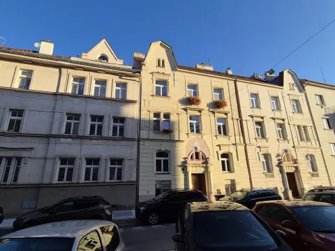 Pronájem bytu 2+kk, Praha - Strašnice, Věšínova, 50 m2