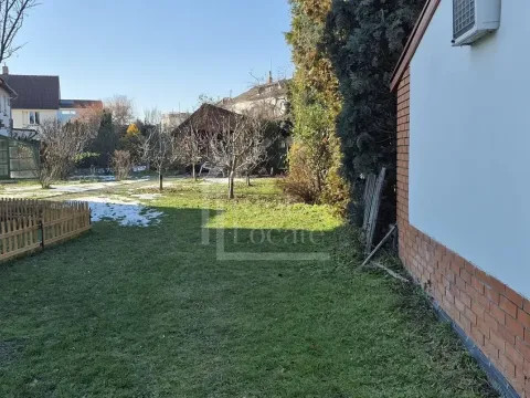 Pronájem garážového stání, Praha - Žižkov, Pod vrcholem, 5 m2