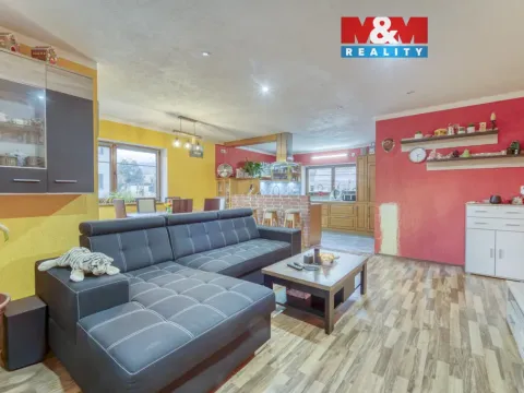 Prodej rodinného domu, Dolany, 157 m2