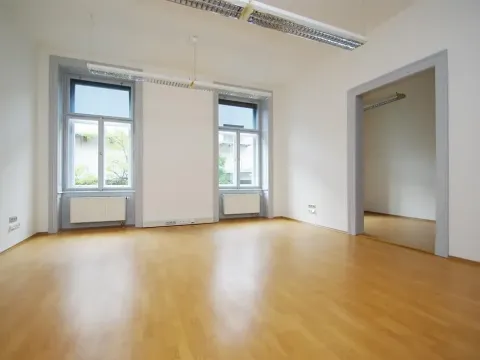 Pronájem kanceláře, Praha - Smíchov, Štefánikova, 70 m2