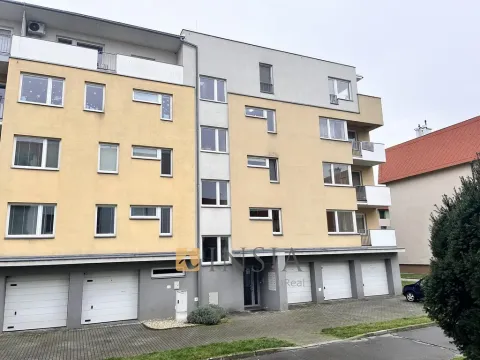 Pronájem bytu 2+kk, Kroměříž, Zborovská, 65 m2