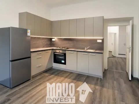 Prodej bytu 3+kk, Praha - Karlín, U invalidovny, 71 m2