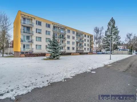 Prodej bytu 3+1, Lázně Bohdaneč, Na Lužci, 62 m2