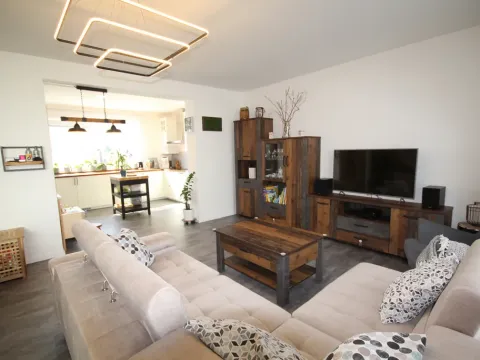 Pronájem bytu 1+kk, Dvůr Králové nad Labem, nábřeží Benešovo, 50 m2