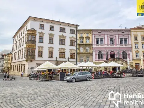 Pronájem bytu 3+1, Olomouc, Dolní náměstí, 94 m2