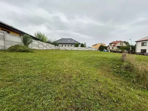 Prodej pozemku pro bydlení, Radim, 688 m2