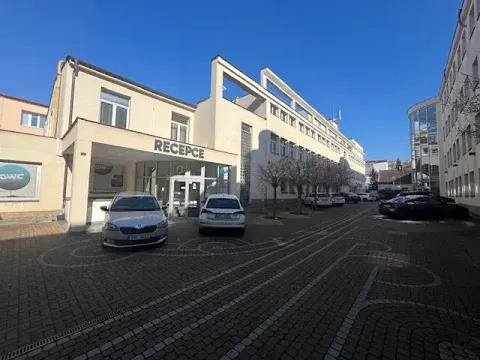 Pronájem kanceláře, Praha - Karlín, Prvního pluku, 87 m2