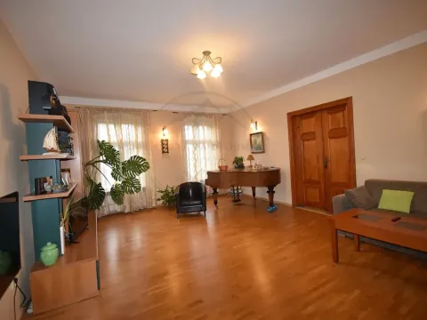 Prodej bytu 3+1, Vidnava, Radniční, 170 m2