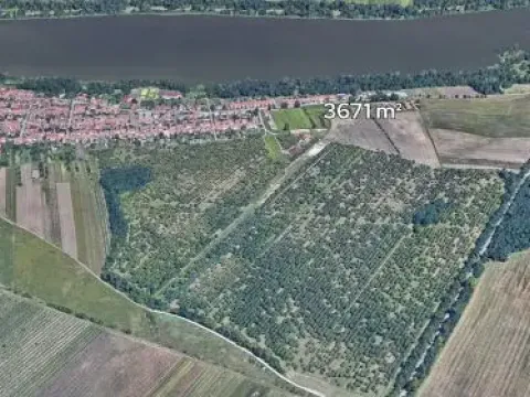 Prodej zahrady, Hlohovec, 3671 m2