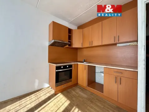 Prodej bytu 1+kk, Postoloprty, Jiráskovo náměstí, 19 m2