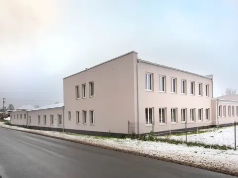 Pronájem kanceláře, Hořín, 420 m2