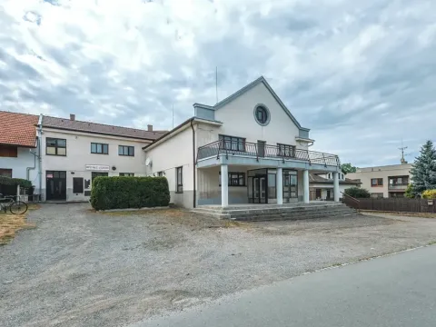 Prodej restaurace, Klamoš, 865 m2