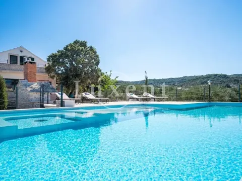 Prodej vily, Bol, Chorvatsko, 83 m2