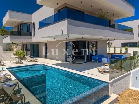 Prodej vily, Trogir, Chorvatsko, 370 m2