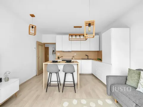 Prodej bytu 2+kk, Praha - Uhříněves, Oty Bubeníčka, 45 m2