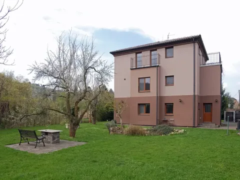 Pronájem bytu 2+1, Řevnice, V Luhu, 52 m2