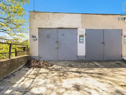 Pronájem garáže, Brno, Barvy, 17 m2