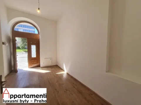 Pronájem obchodního prostoru, Praha - Holešovice, Dukelských hrdinů, 18 m2