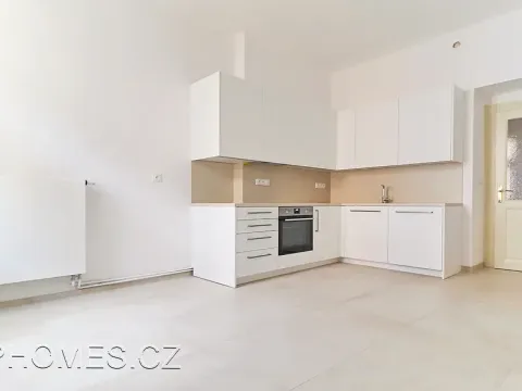 Pronájem bytu 3+1, Praha - Nové Město, Podskalská, 100 m2