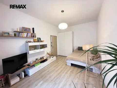 Prodej bytu 2+kk, Praha - Vršovice, Holandská, 40 m2