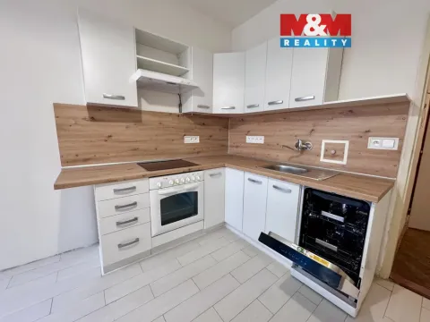 Pronájem bytu 1+1, Brno - Černá Pole, Kladivova, 45 m2