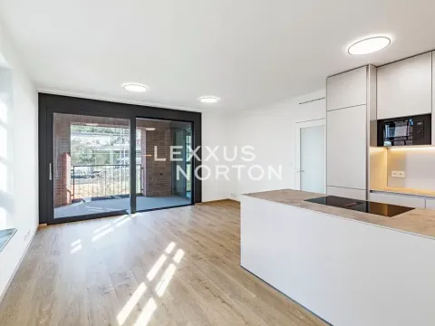 Pronájem bytu 3+kk, Praha - Smíchov, Nádražní, 92 m2